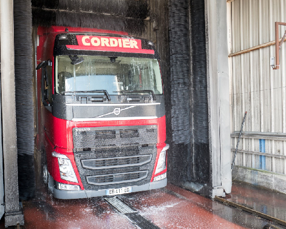 hyper volume hyper trucks station de lavage is sur tille 25